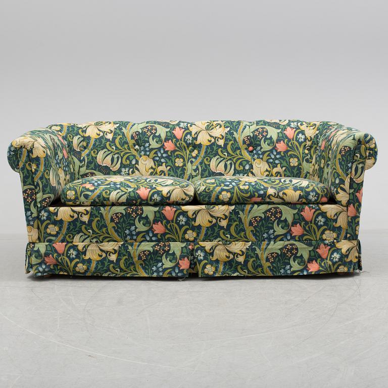 SOFFA, 1960-/70-tal. Klädd i tyg formgivet av William Morris.