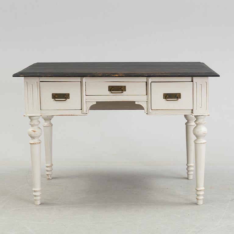 SKRIVBORD MED KLAFF, 1800-talets andra hälft.
