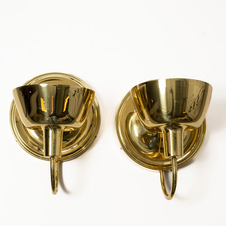 Josef Frank, vägglampor, ett par, modell 2389, Firma Svenskt Tenn.