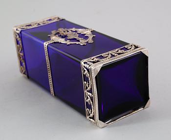 VAS, blått glas, omkring år 1900.