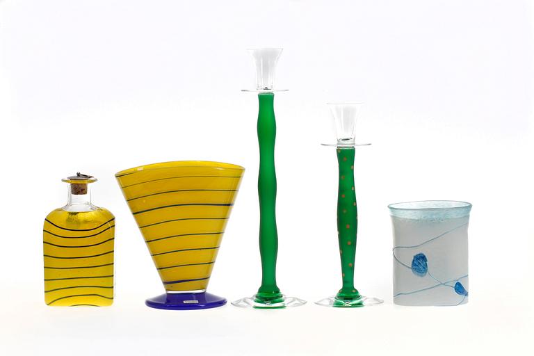 PARTI GLAS, 5 delar, bl a Bertil Vallien och Kosta Boda, sent 1900-tal.