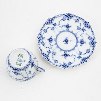 A 107-piece 'Musselmalet' service from Royal Copenhagen, Denmark.