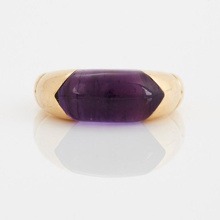 Bulgari ring 18K guld med en ametist.