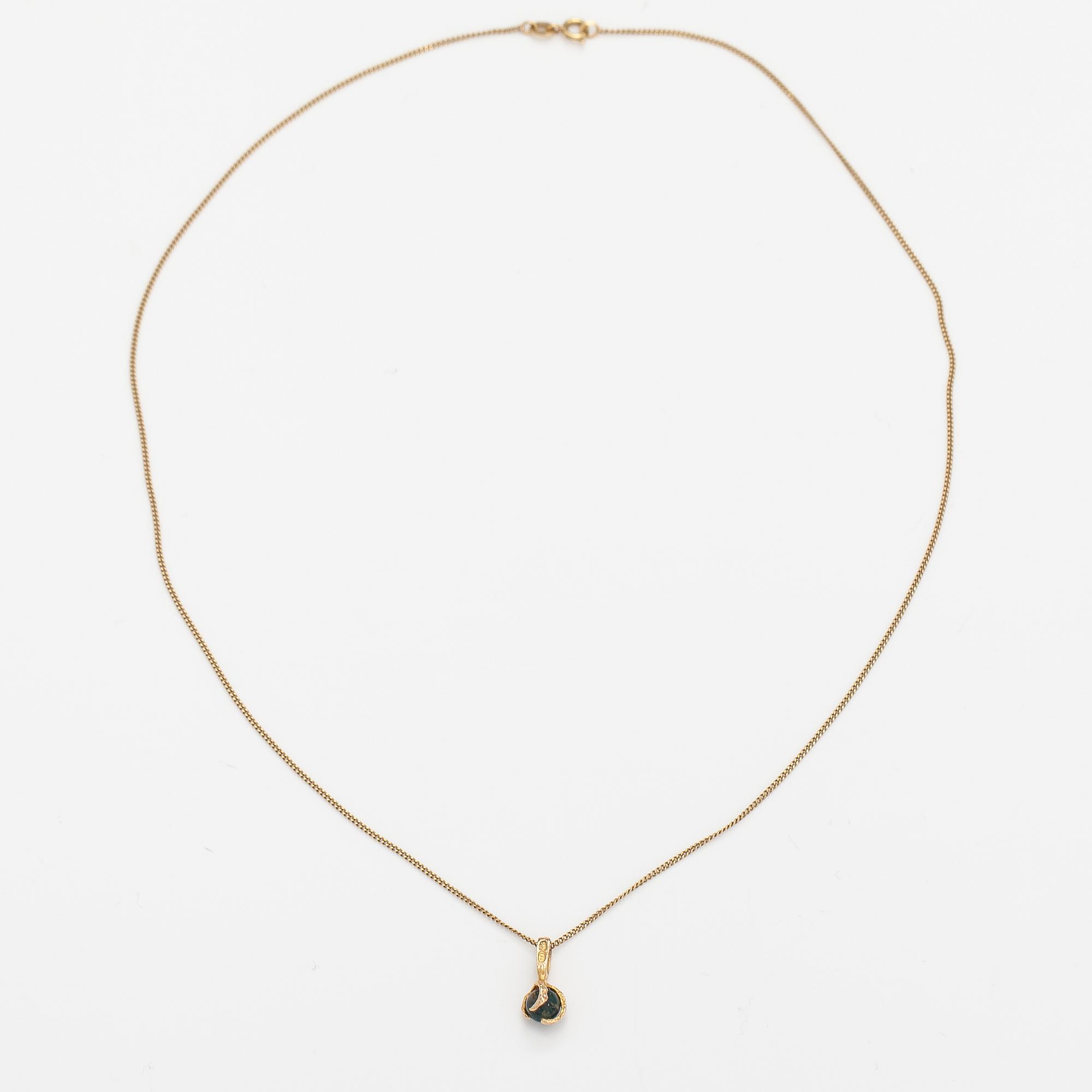 Björn Weckström, A 14K gold necklace "Moss gold" with a moss agate. Lapponia 1983.