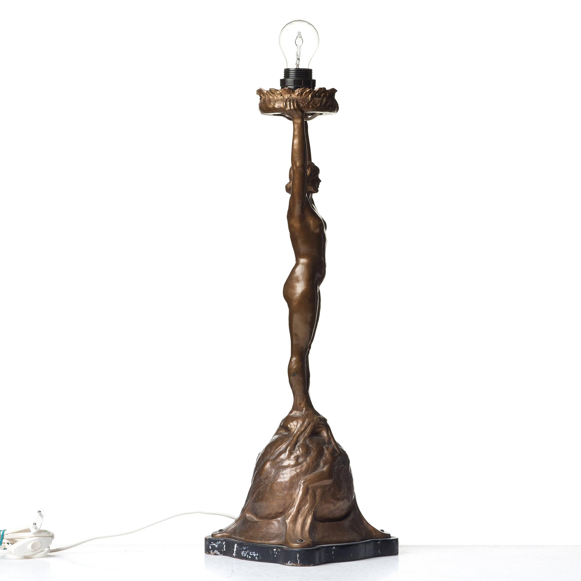 Gerda Sprinchorn, bordslampa, "Solen", Herman Bergmans Gjuteri, Stockholm, jugend.