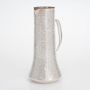 Tapio Wirkkala, silver pitcher with six silver beakers marked TW, Kultakeskus, Hämeenlinna Finland 1984-1986.