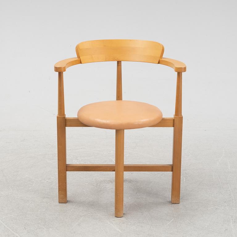 Torbjörn Ahlström, a birch chair.