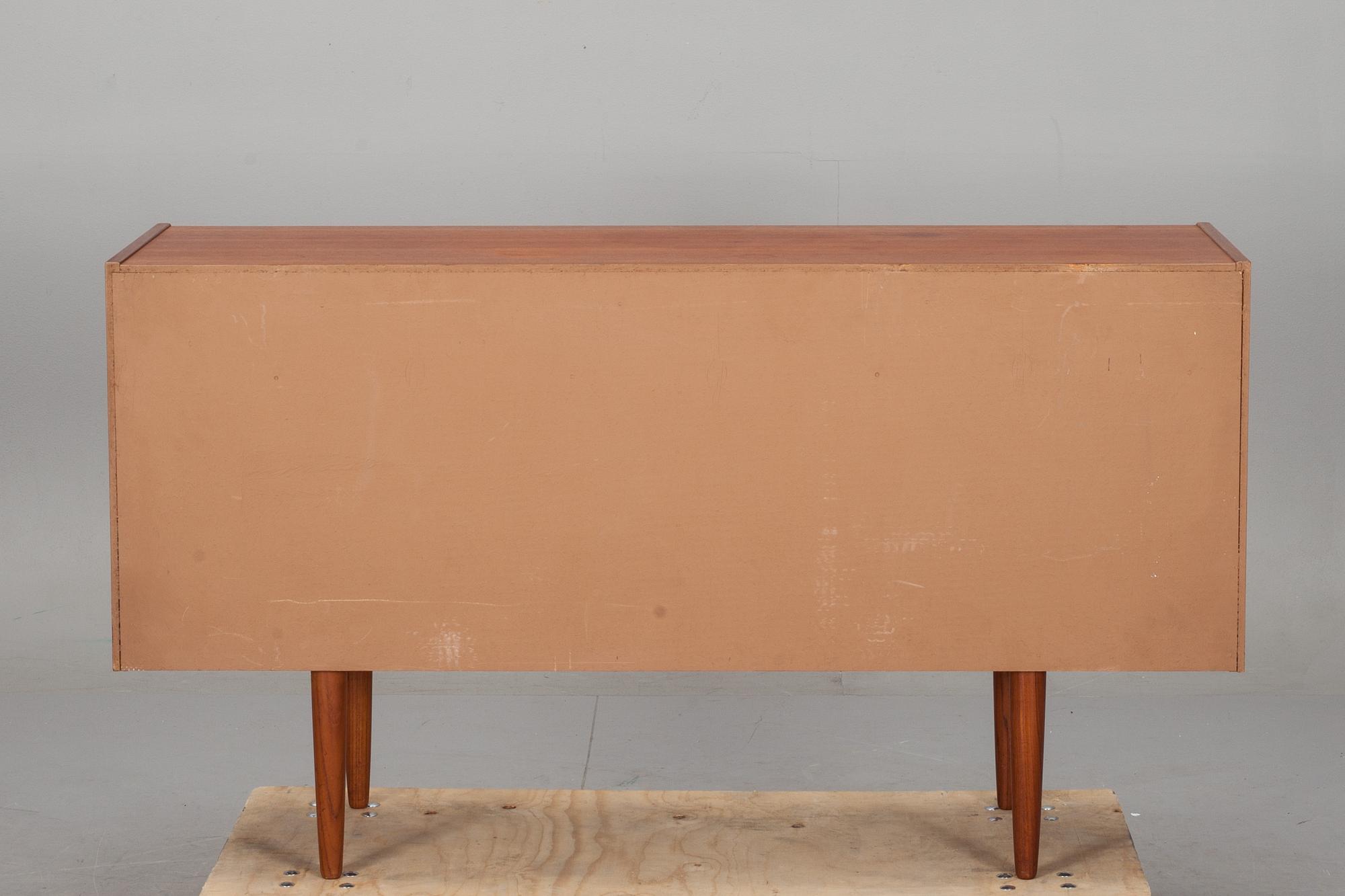 SIDEBOARD, "Lyon" Nils Jonsson, Troeds.