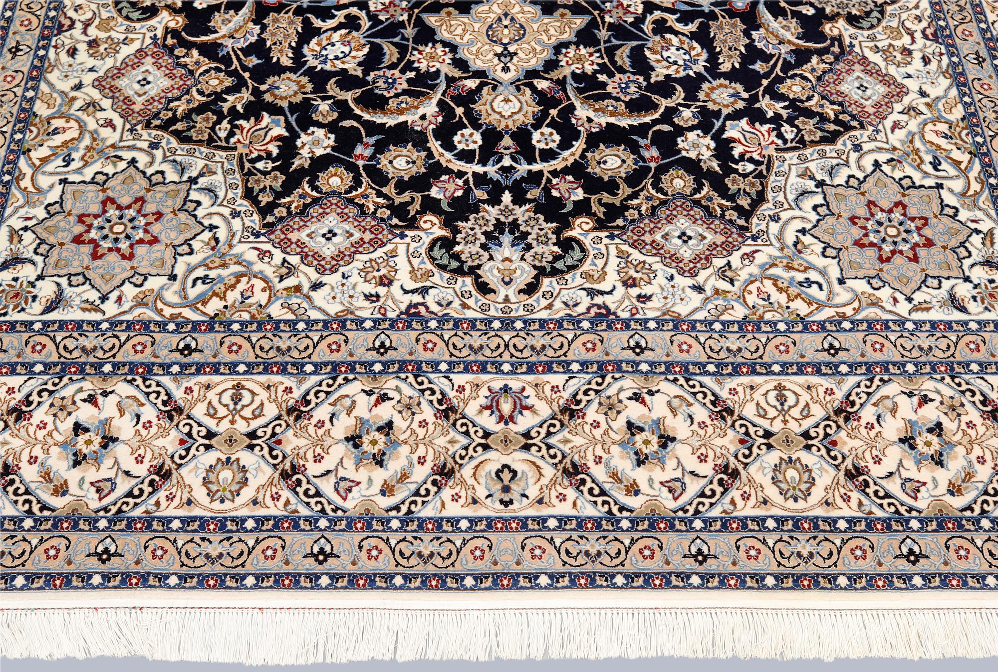 Matta, Nain, part silk, 294 x 200 cm.