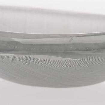 A model 3337 glass bowl signed Tapio Wirkkala Iittala -55.