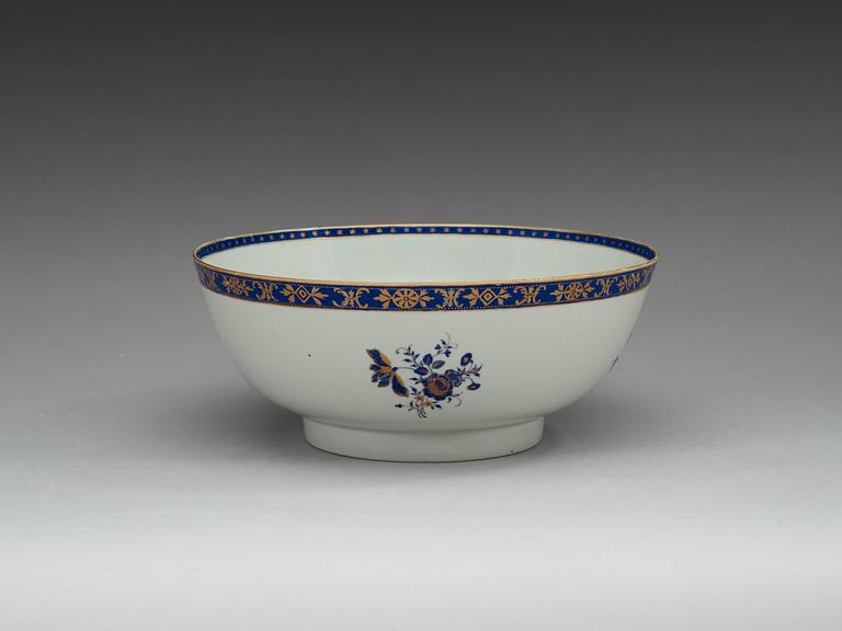 BÅLSKÅL, kompaniporslin. Qing dynastin, sent 1700-tal.