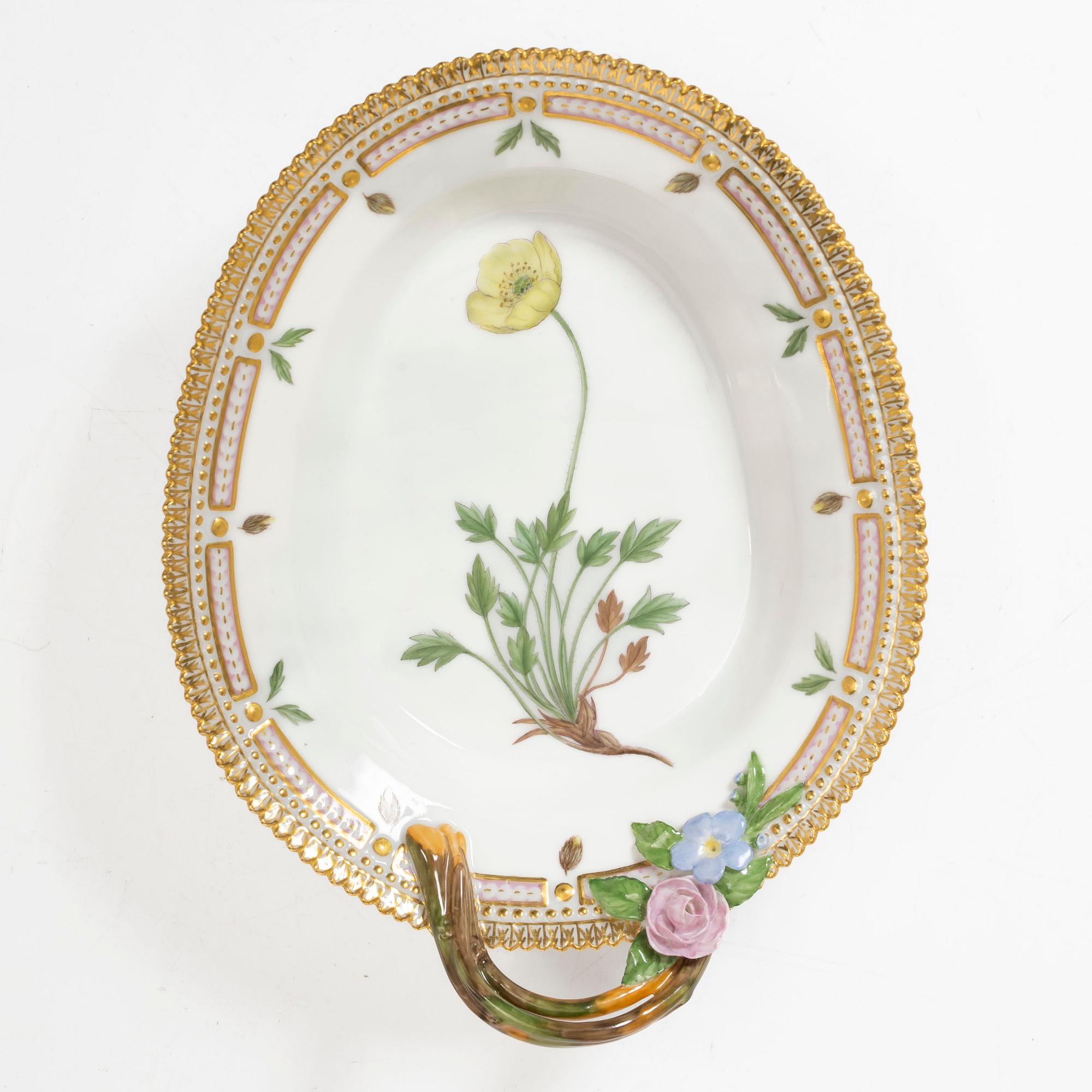 Two Royal Copenhagen 'Flora Danica' porcelain dishes, Denmark, 1940s and 60s.