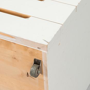 Alvar Aalto, laatikosto, malli 297, Artek, 1960–70-luku.