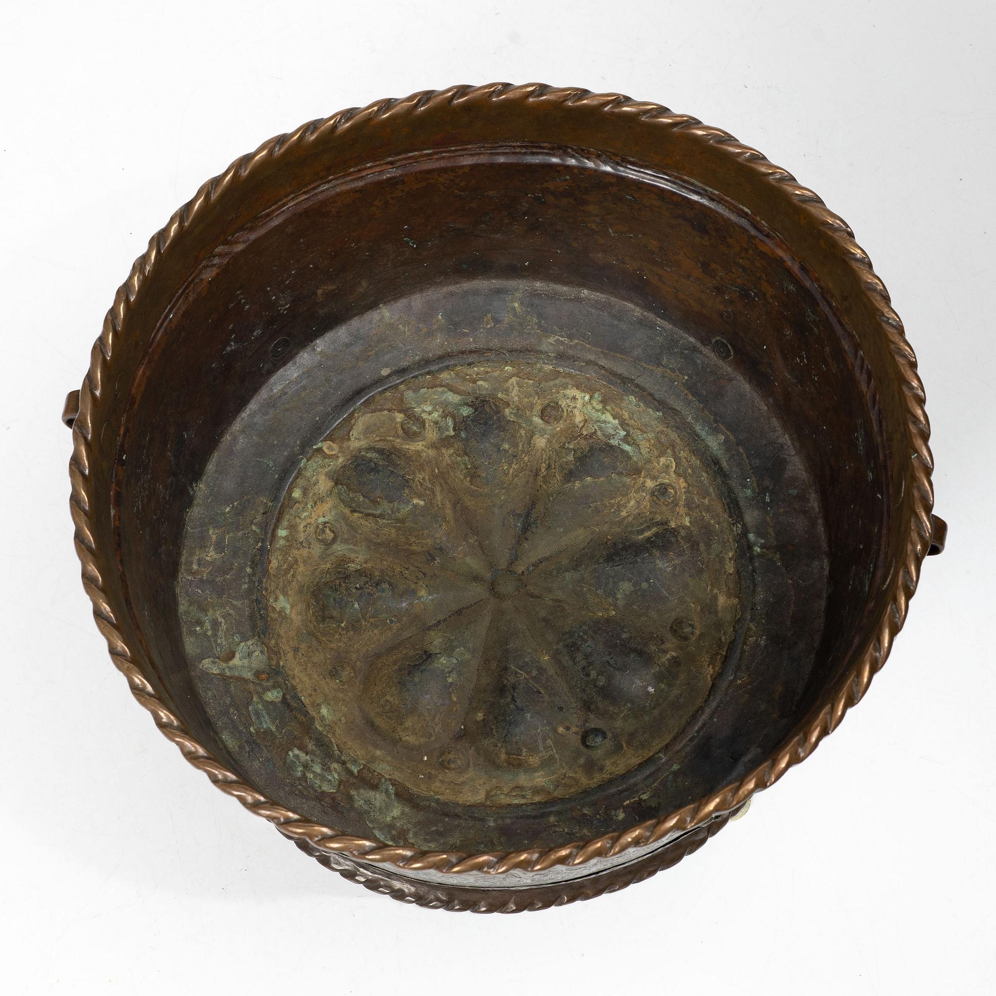Copper cauldron, Baroque. 17th/18th century.