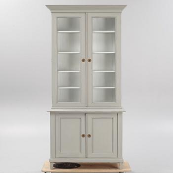 Bokskåp, 1900-talets början.