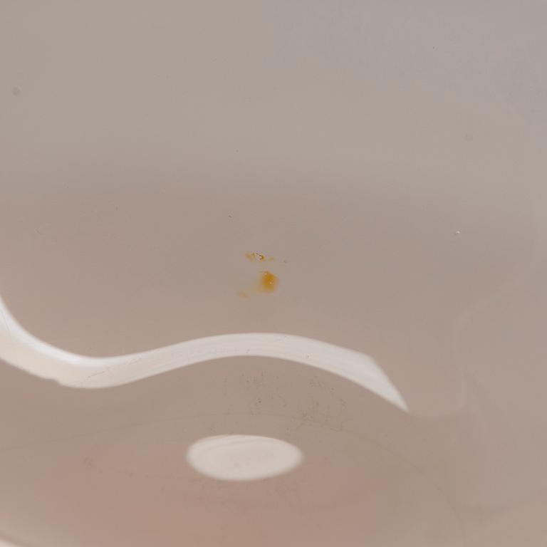 Gunnel Nyman, A glass bowl model 'GN 51', osigned.