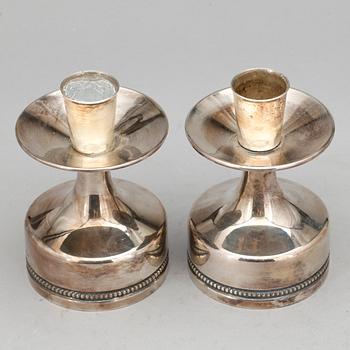 LJUSSTAKAR, ett par, silver, Löfman, MGAB, Uppsala, 1974.