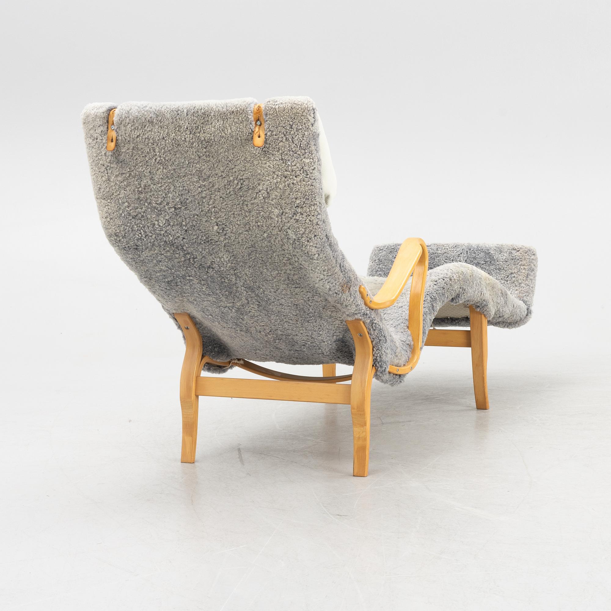 Bruno Mathsson, liggfåtölj, "Pernilla 3", Dux, 1900-talets andra hälft.