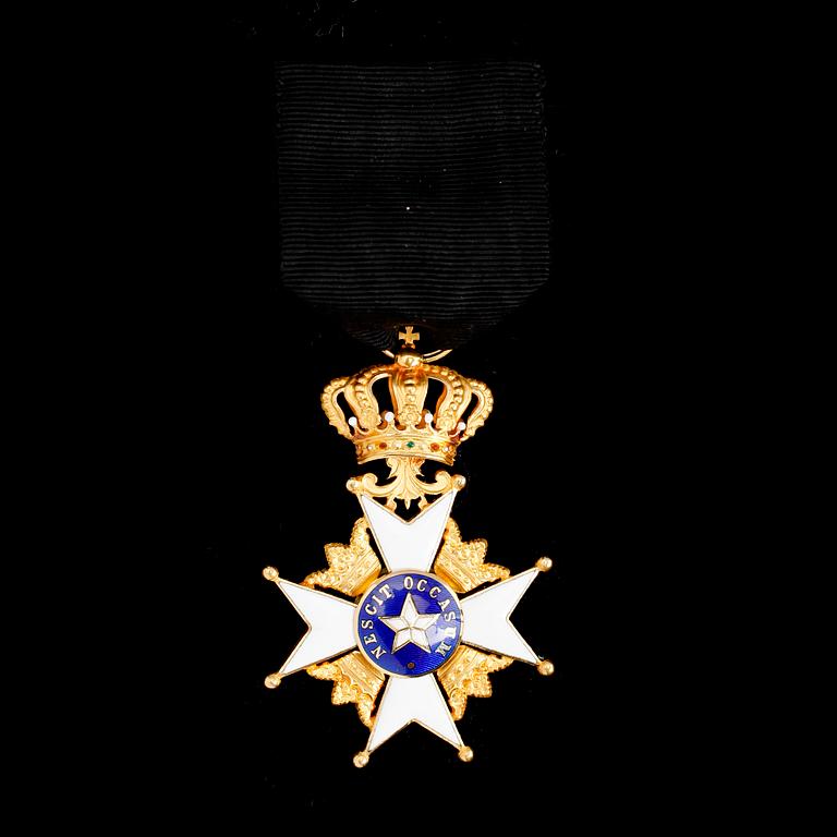 MEDALJ, 18 k guld, Nordstjärneorden. Vikt ca 16 gram.