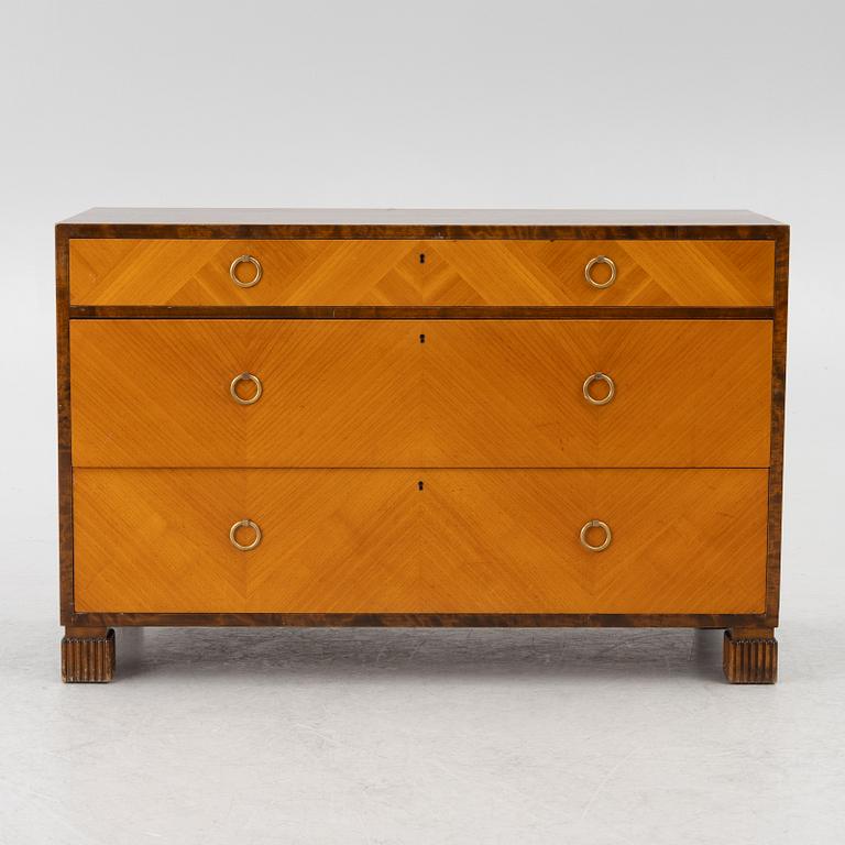 Axel Larsson, chest of drawers, Svenska Möbelfabrikerna Bodafors, Swedish Modern, 1940s.