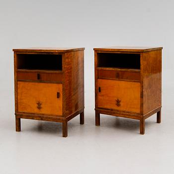 SÄNGBORD, 1 par, 1900-talets första hälft.