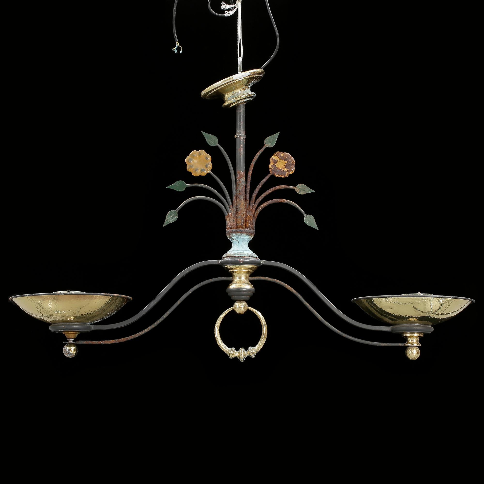 TAKLAMPA, eklektisk stil, 1900-talets första hälft. Höjd 70 cm.