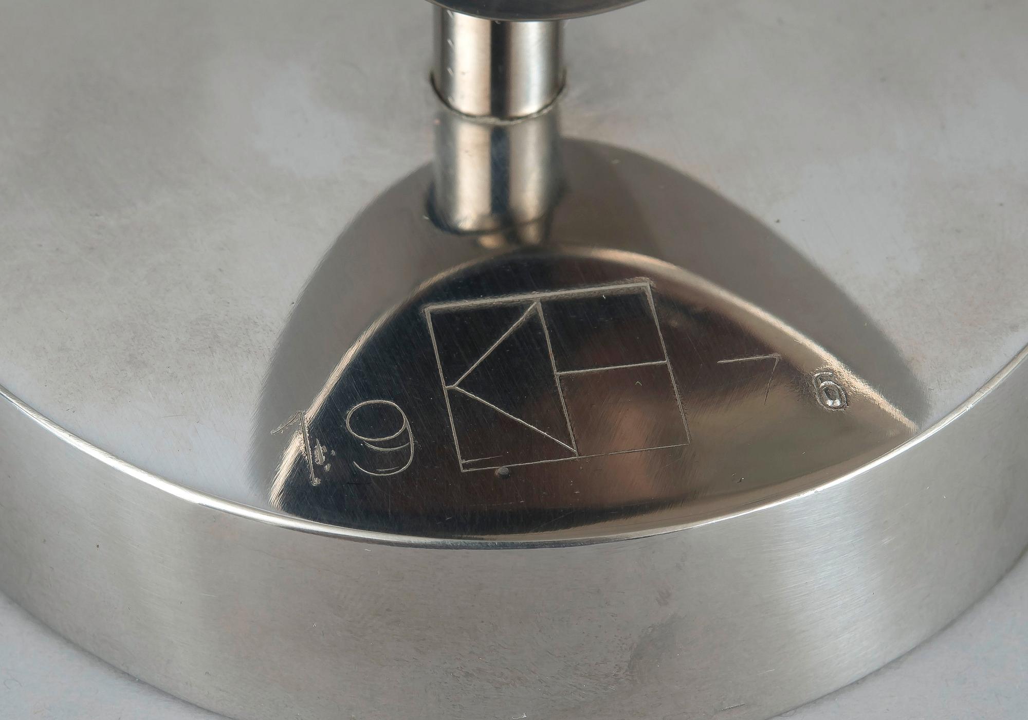 KARI HUHTAMO, teräs, signeerattu ja päivätty 1976.