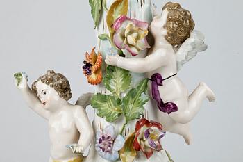 UPPSATSSKÅL, porslin, Dresden, 1900-talets första hälft.