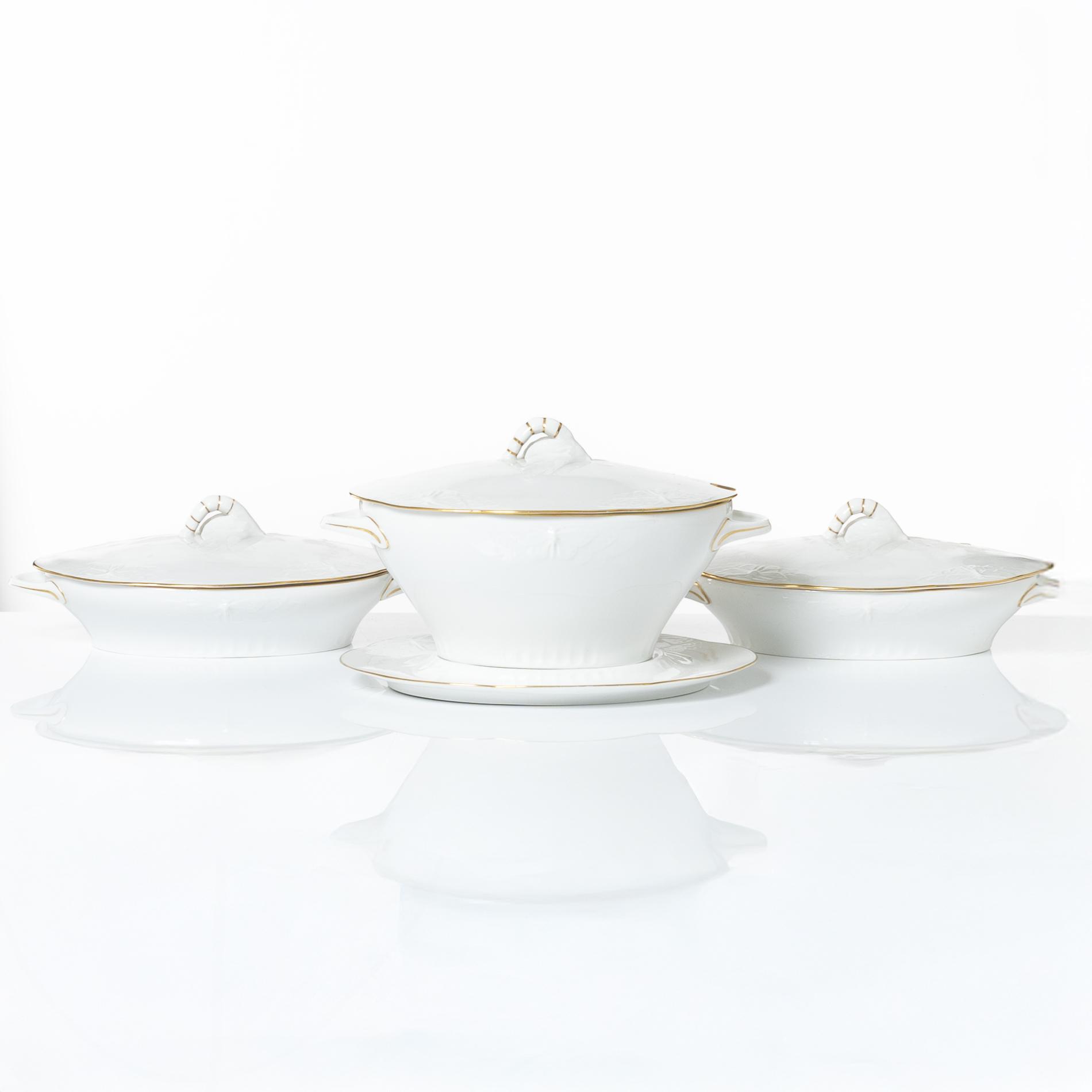 Alf Wallander, a 69 pieces dinner service, porcelain, "Fjäril", Rörstrand, early 20th century.