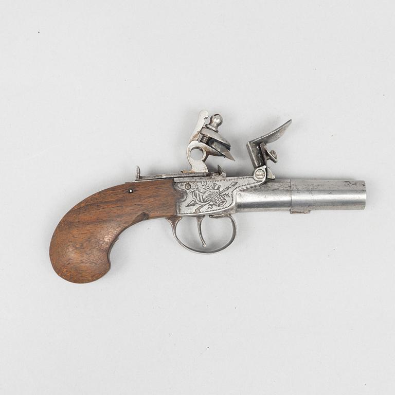 Flintlock pistol, early 19th century.