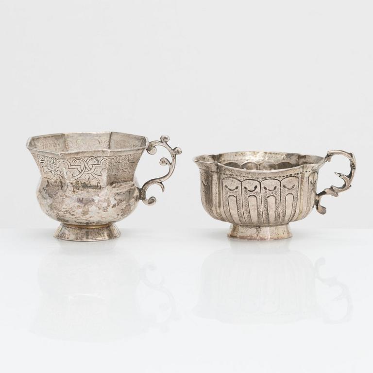 Supkoppar, 2 st, silver, Moskva 1700-tal.