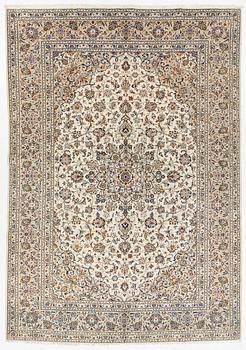 A Keshan carpet, central Iran, c. 345 x 240 cm.