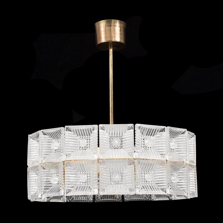 TAKLAMPA, Carl Fagerlund, Orrefors, 1900-talets andra hälft. Höjd 45 cm.