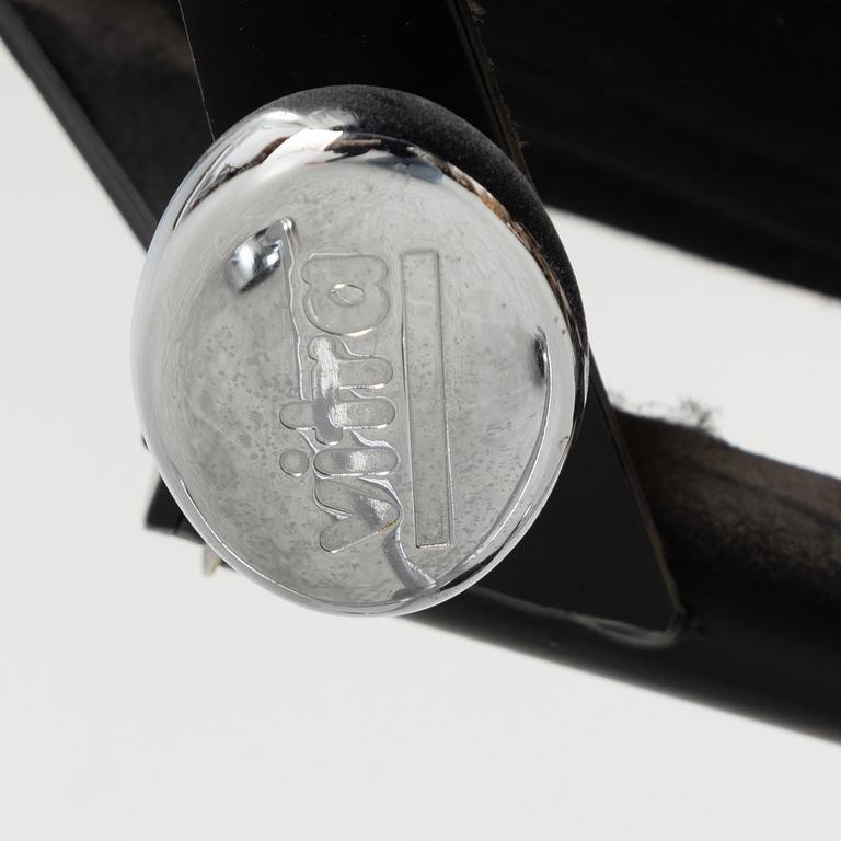 Charles & Ray Eames, an EA 117 swivel chair, Vitra, late 20th century.
