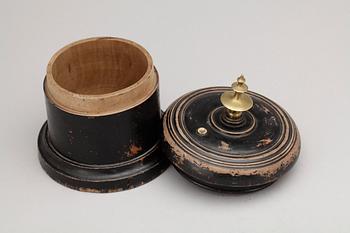 NYSTHÅLLARE, Karl Johan, 1800-talets första hälft.