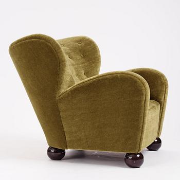 Märta Blomstedt, an 'Aulanko' armchair, Kantosen Puutyö Oy, Finland, designed in 1939 for the Hotel Aulanko in Tammerfors.