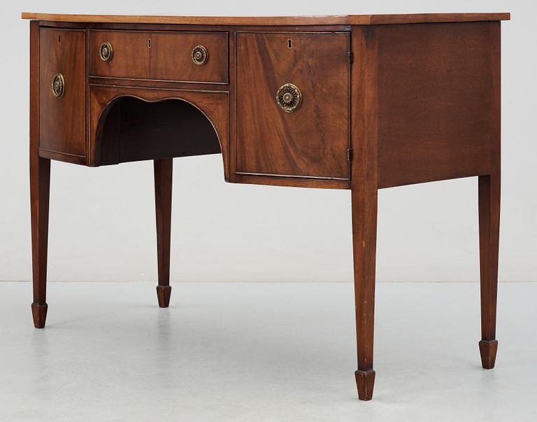 SIDEBOARD. England, tidigt 1900-tal.