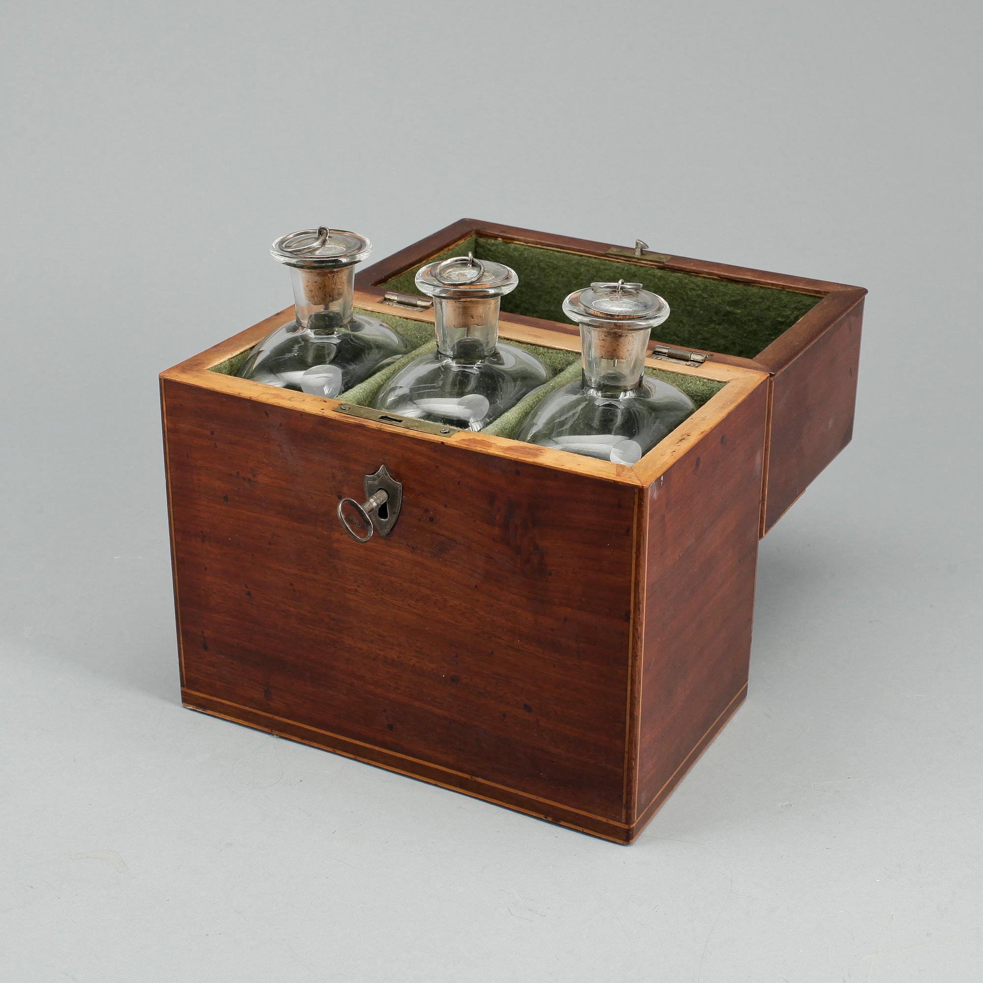 FLASKSCHATULL, 1800-tal.