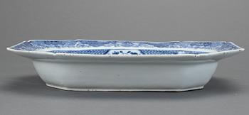 SKÅLFAT, porslin. Kina, Chien Lung 1736-1795.