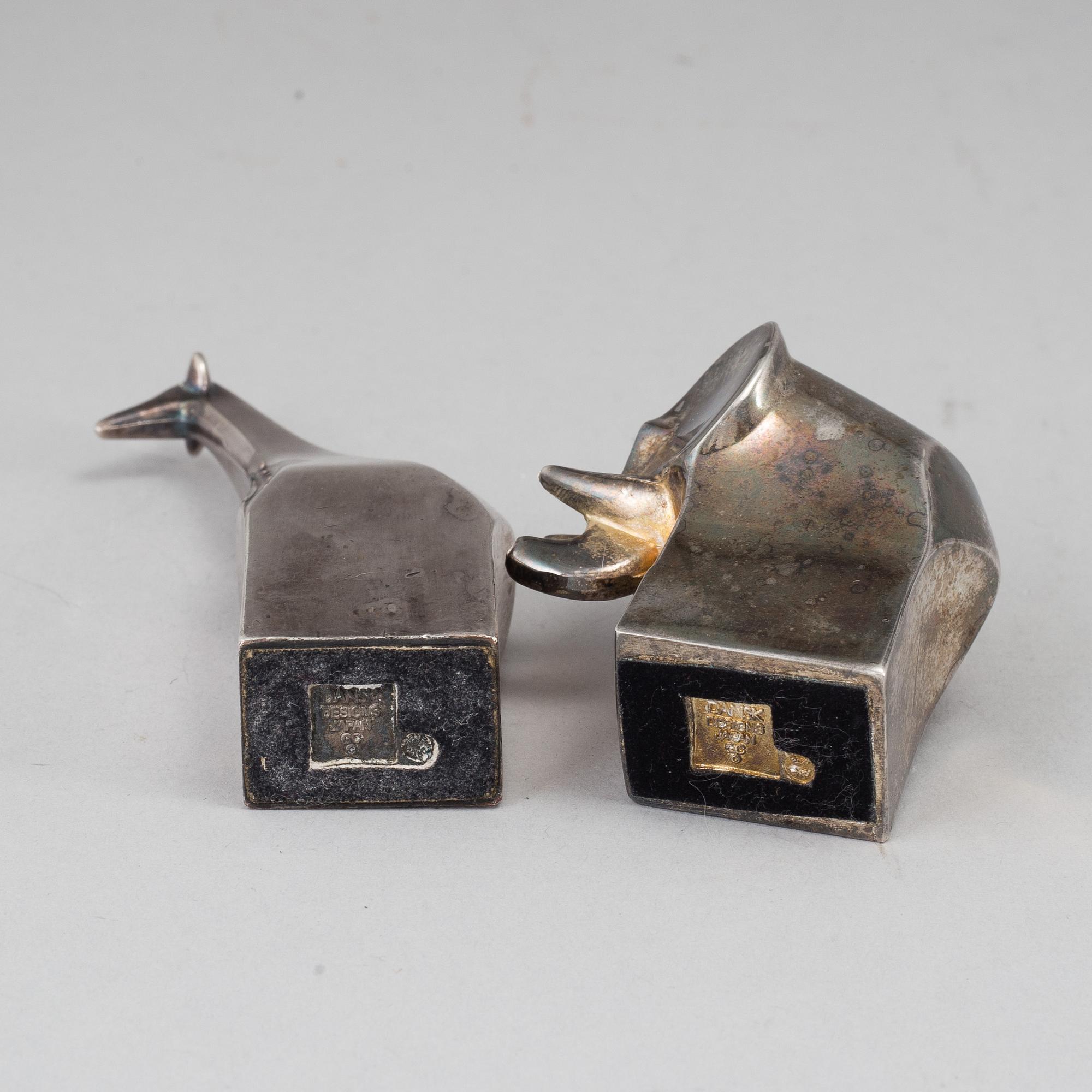 GUNNAR CYRÉN, a group of two silver plated figurines, Dansk Designs Japan.