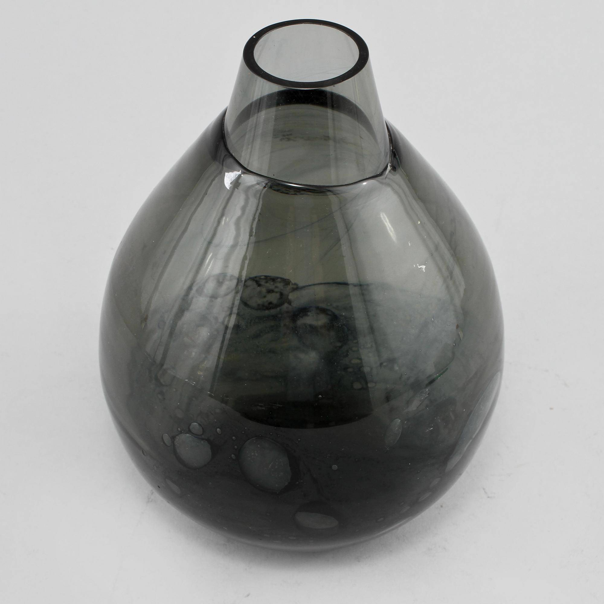 VAS, glas, Eva Englund, 1900-talets fjärde kvartal.