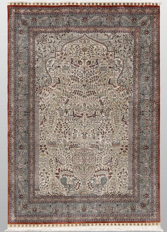 Matta, Orientalisk silke, 184 x 124 cm.