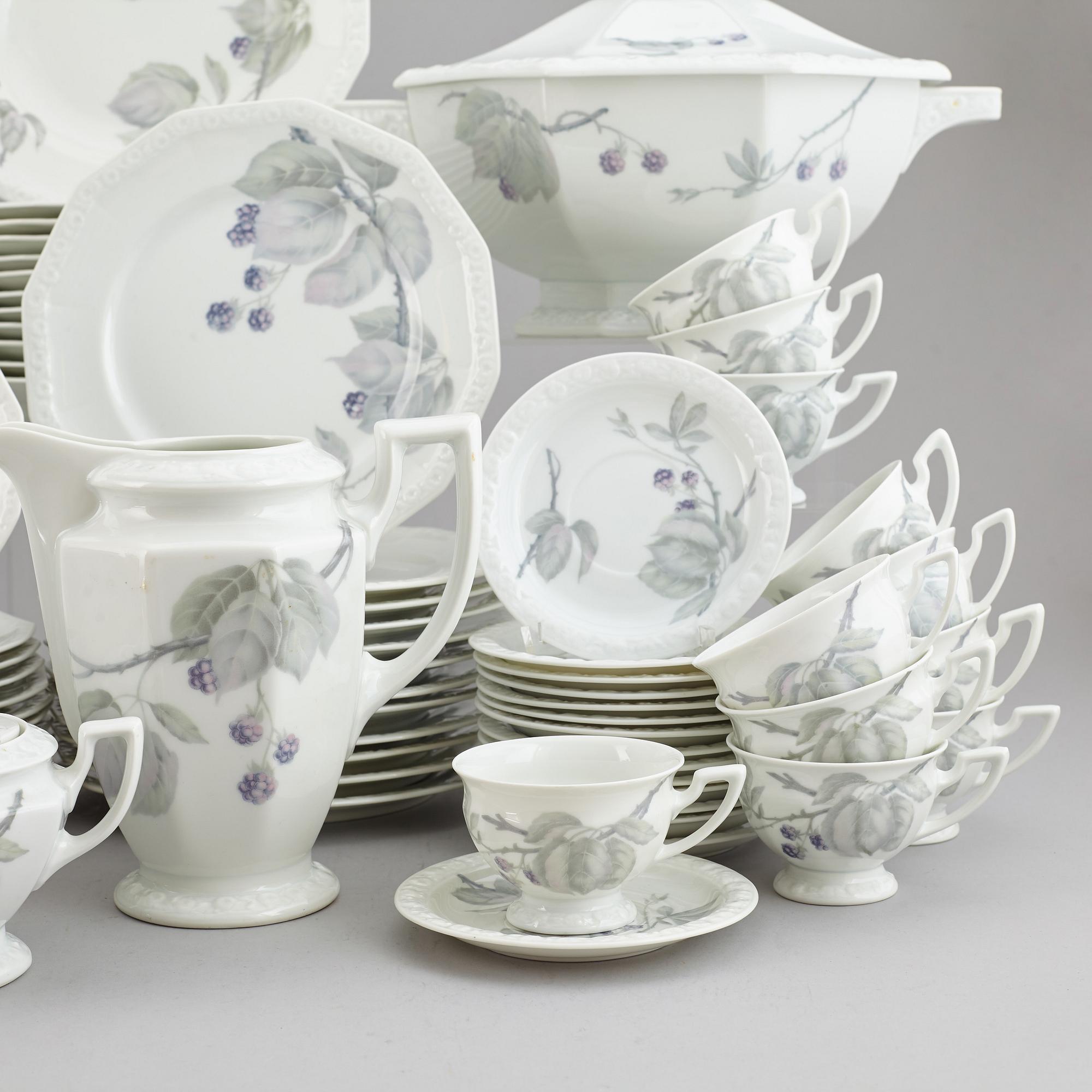 A Rosenthal, Maria Björnbär dinner service, 20th Century. (73 pieces).