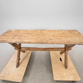 A wood table around year 1900.