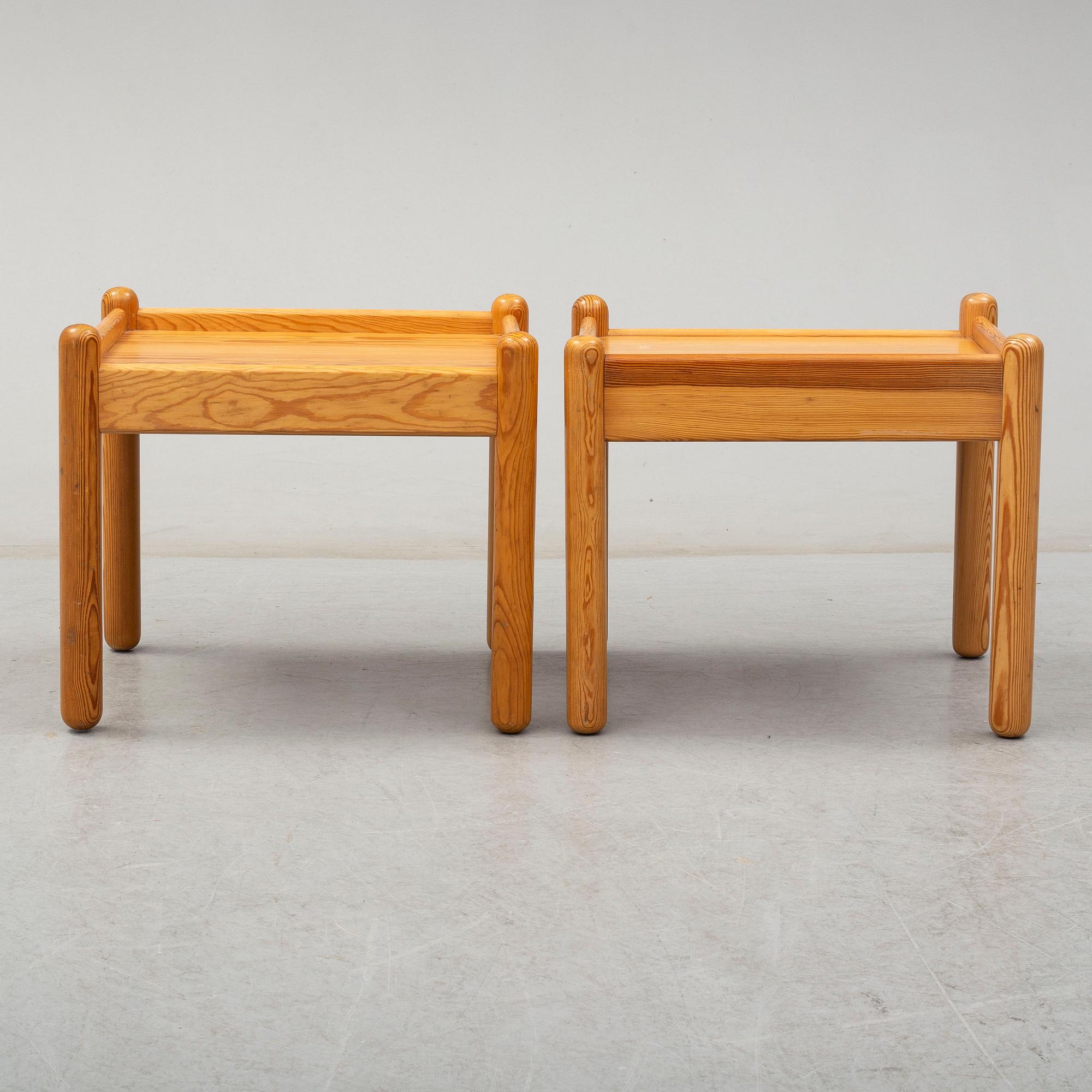 SIDOBORD, ett par, furu, troligen 1960 / 70-tal.