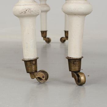 MÅNBORD, ett par, nyrenässans, 1800-tal.