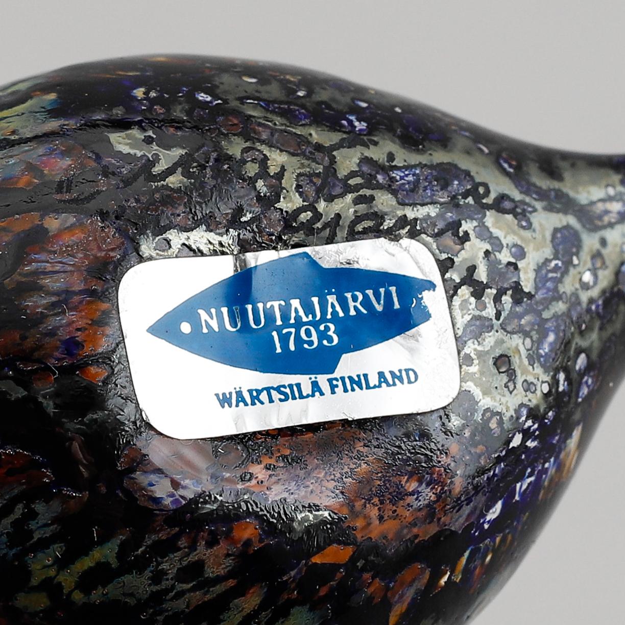 Oiva Toikka, three miniature glass birds, Nuutajärvi, Finland, signed.