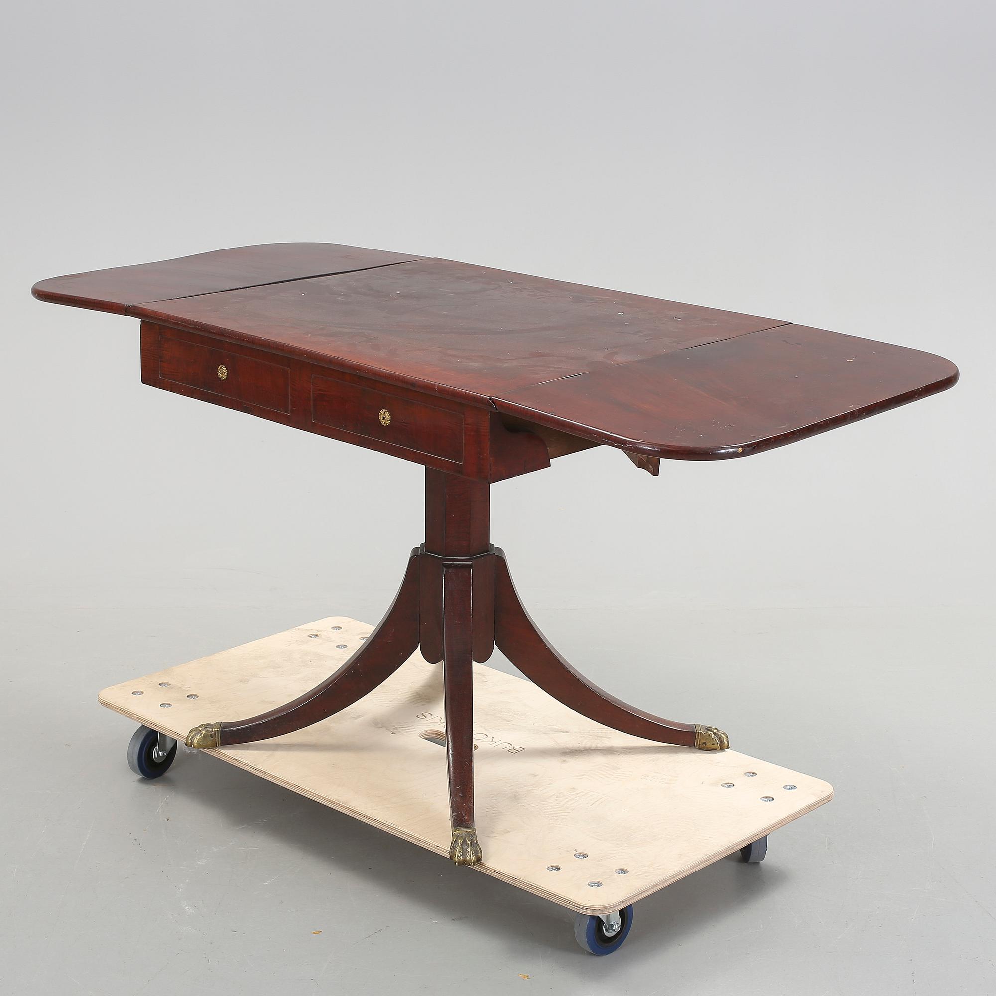 KLAFFBORD, England, 1800-tal.