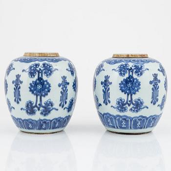 A pair of Chinese blue and white jars, Qing dynasty, 18th Century.