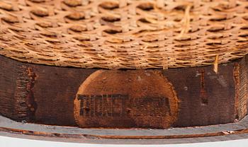 STOLAR, 3 st, bl a J & J Kohn och Thonet, 1900-talets första hälft.